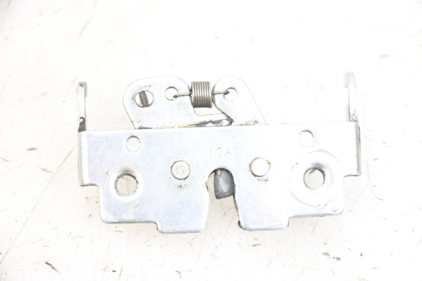 photo de SEAT LOCK SET YAMAHA BW'S EASY 50 (2013 - 2016) - Zoom on usage condition