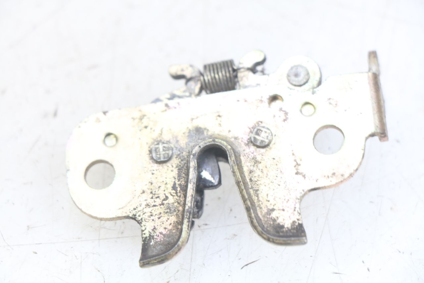 photo de SEAT LOCK PEUGEOT CITYSTAR 125 (2011 - 2017) - Zoom on usage condition