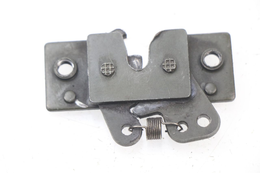 photo de SEAT LOCK PEUGEOT ELYSTAR 50 (2002 - 2014) - Zoom on usage condition