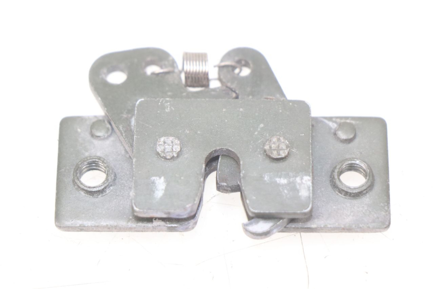 photo de SEAT LOCK PEUGEOT ELYSTAR 50 (2002 - 2014) - Zoom on usage condition