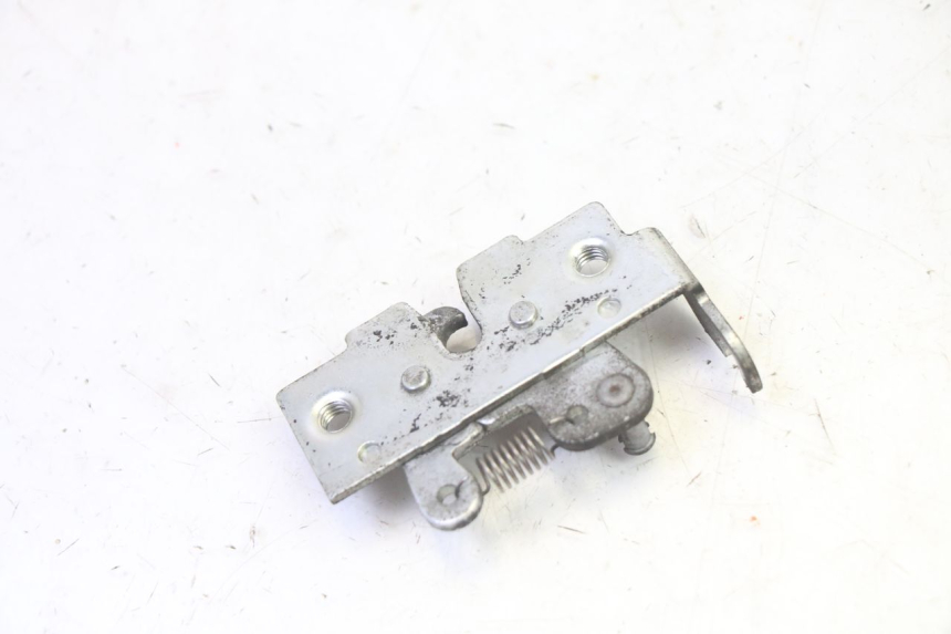 photo de SEAT LOCK SET HONDA FES S-WING SWING ABS 125 (2007 - 2015) - Alternative perspective