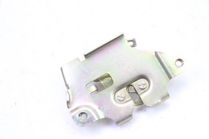 photo de SEAT LOCK SET SYM FIDDLE 3 III 50 (2014 - 2020) - Zoom on usage condition