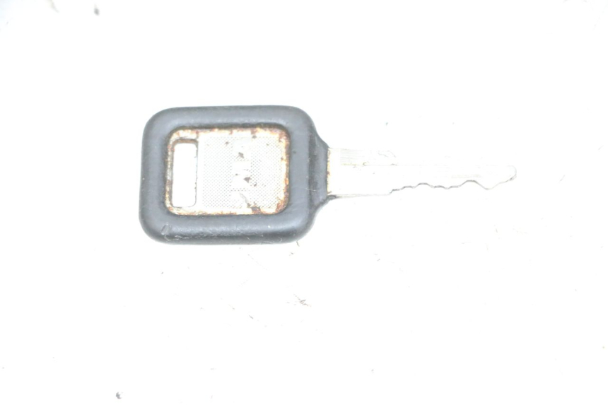 photo de SEAT LOCK SET KAWASAKI GPX R WARBIRD 600 (1988 - 1993) - Fixing points details