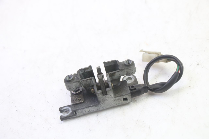 photo de SEAT LOCK SET KYMCO GRAND DINK 125 (2008 - 2014) - Zoom on usage condition