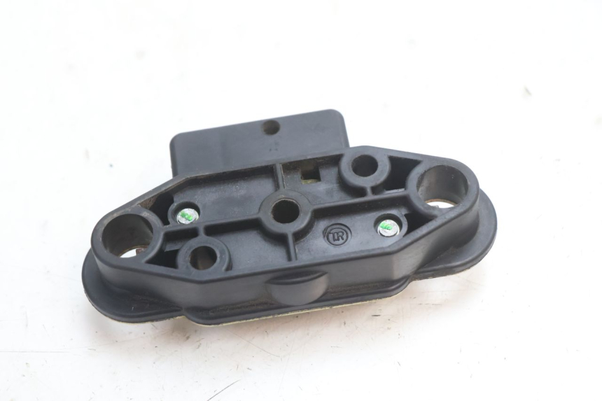 photo de SEAT LOCK SET SUZUKI GSR 600 (2005 - 2012) - Alternative perspective