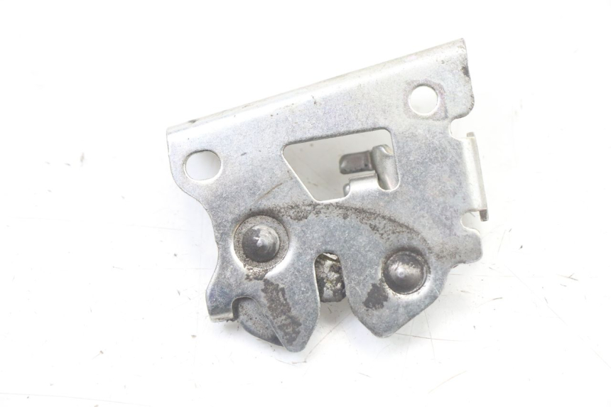 photo de SEAT LOCK SET HONDA SH i 300 (2015 - 2020) - Zoom on usage condition