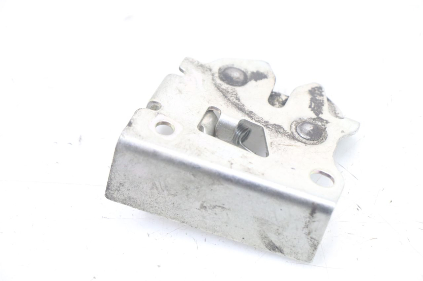 photo de SEAT LOCK SET HONDA SH i 300 (2015 - 2020) - Alternative perspective