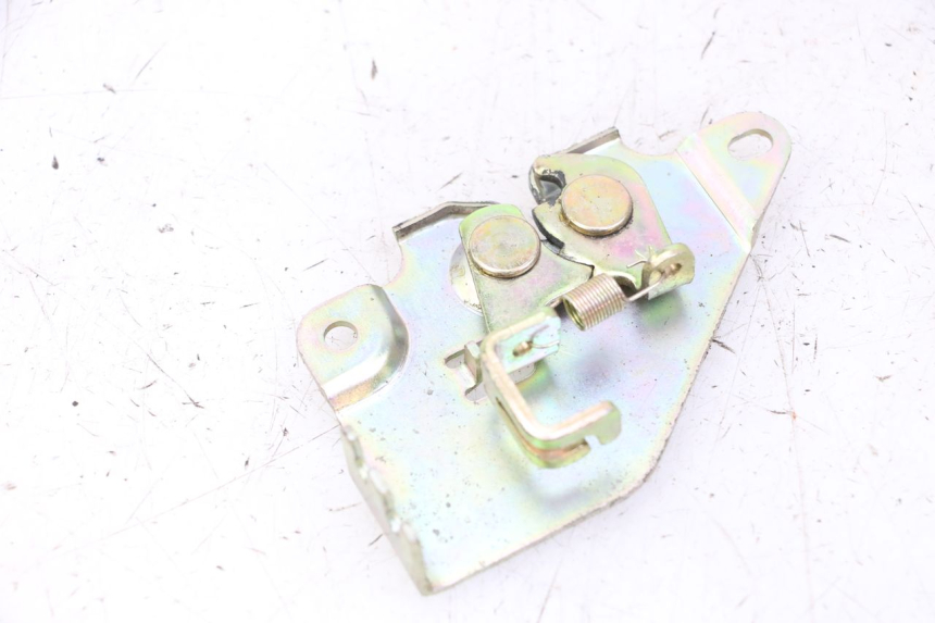 photo de SEAT LOCK SET SYM JOYMAX 125 (2010 - 2017) - Alternative perspective