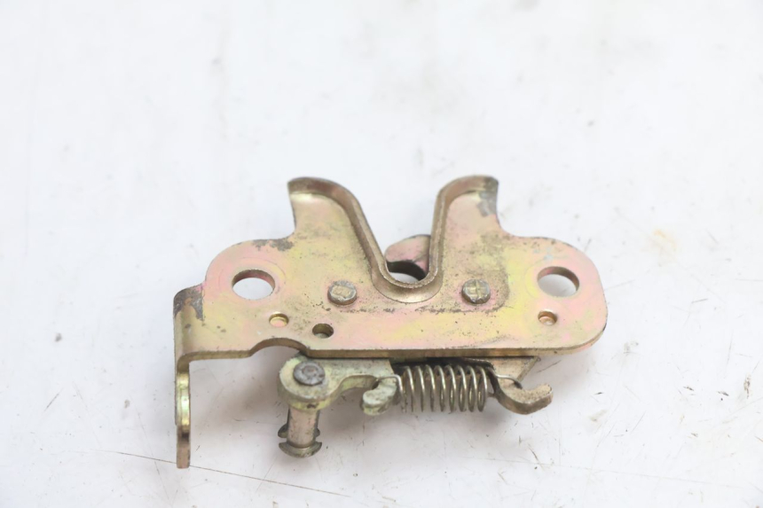 photo de SEAT LOCK PEUGEOT KISBEE 4T 50 (2010 - 2017) - Alternative perspective