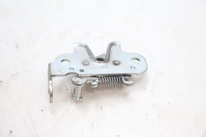 photo de SEAT LOCK PEUGEOT KISBEE 4T 50 (2018 - 2022) - Technical close-up