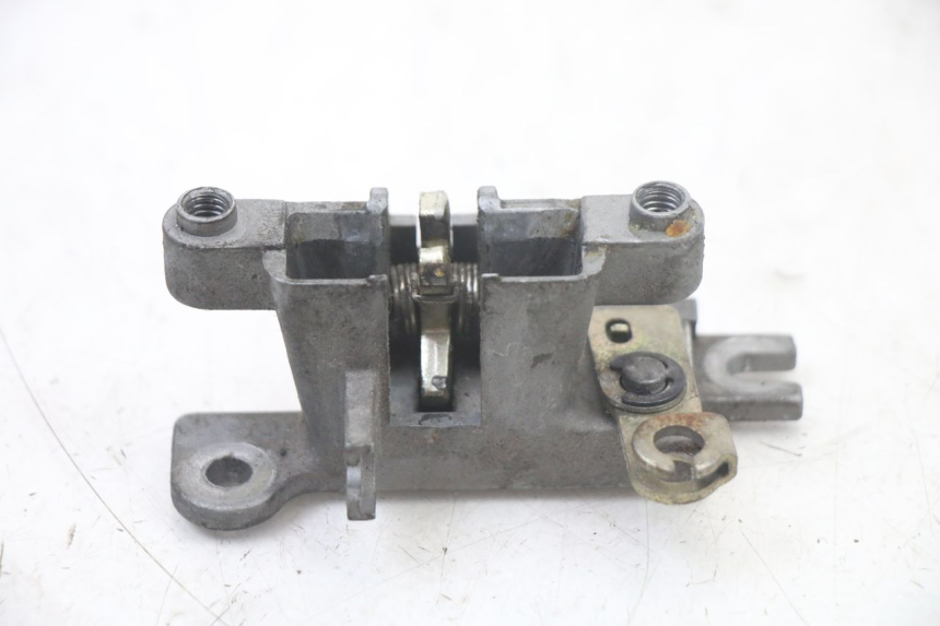 photo de SEAT LOCK SET KYMCO PEOPLE S 125 (2000 - 2008) - Zoom on usage condition