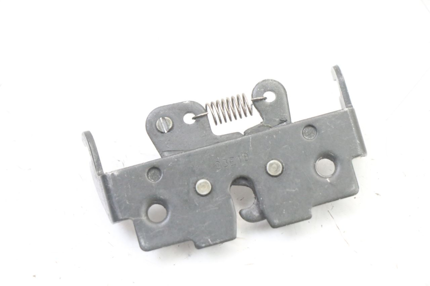 photo de SEAT LOCK SET PIAGGIO NRG POWER PUREJET 50 (2018 - 2021) - Zoom on usage condition