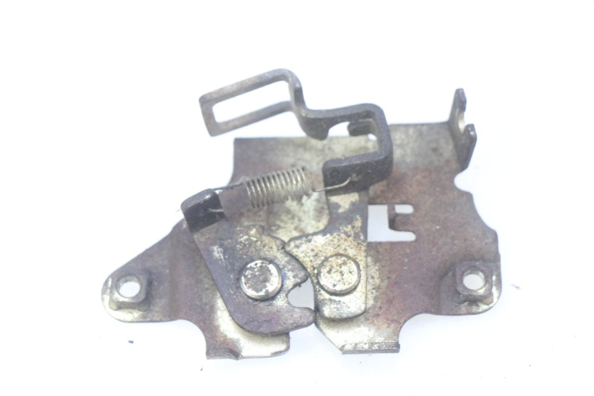 photo de SEAT LOCK SYM ORBIT 2 2T 50 (2008 - 2018) - Component detail