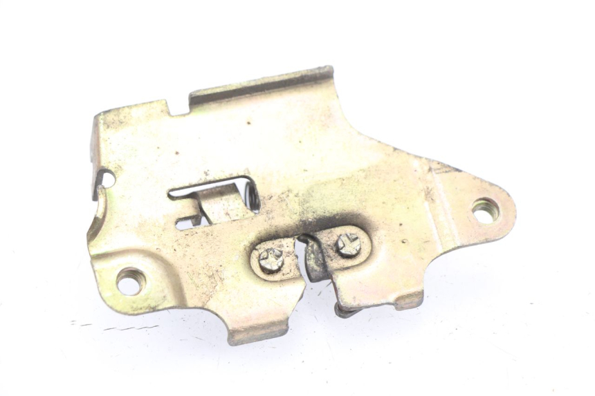 photo de SEAT LOCK SYM ORBIT 2 4T 50 (2018 - 2022) - Zoom on usage condition