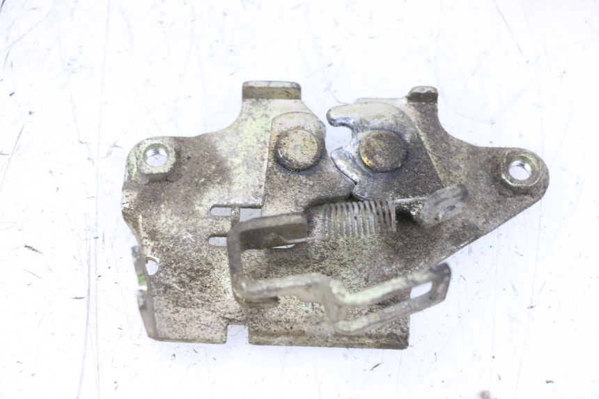 photo de SEAT LOCK SET SYM ORBIT 2 50 (2008 - 2014) - Component detail