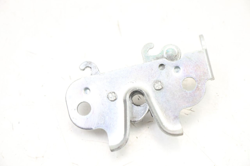 photo de SEAT LOCK PEUGEOT KISBEE 4T 50 (2018 - 2022) - Alternative perspective