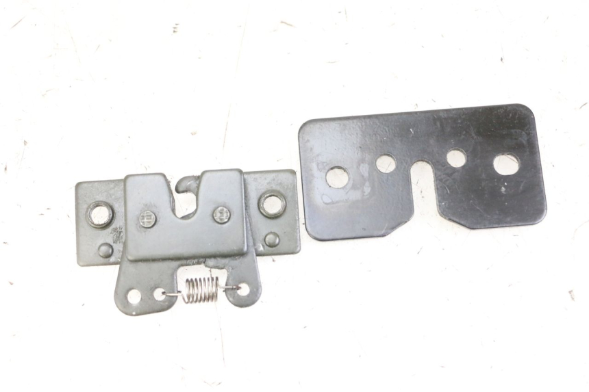 photo de SEAT LOCK SET PEUGEOT SATELIS 125 (2013 - 2018) - Component detail