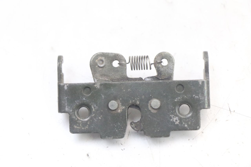 photo de SEAT LOCK SET PIAGGIO BEVERLY 125 (1998 - 2005) - Zoom on usage condition