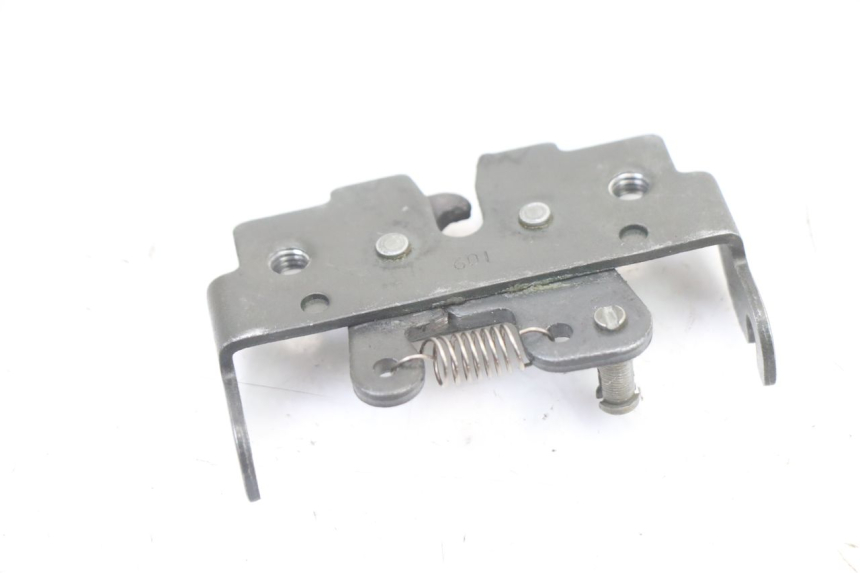 photo de SEAT LOCK PIAGGIO MP3 LT 400 (2007 - 2012) - Alternative perspective