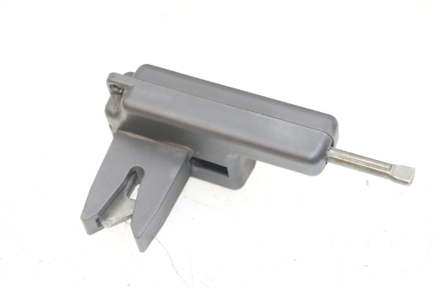 photo de SEAT LOCK PIAGGIO ZIP 4T 50 (2018 - 2020) - Component detail