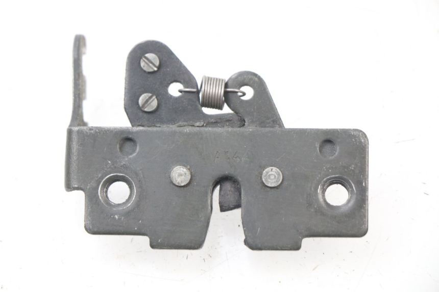 photo de SEAT LOCK SET PIAGGIO PRIMAVERA 125 (2013 - 2021) - Zoom on usage condition