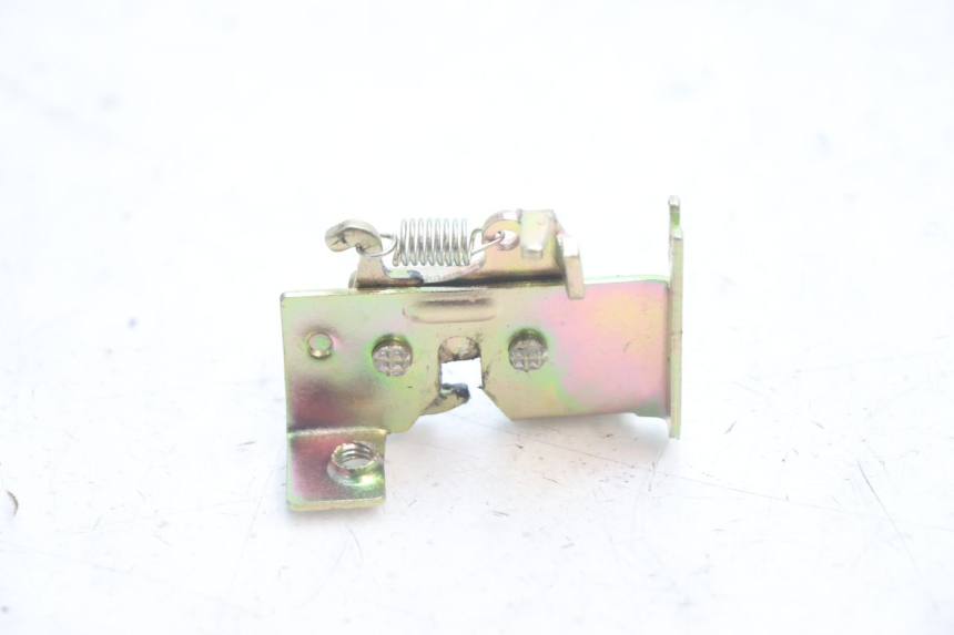 photo de SEAT LOCK SET JM MOTORS R-MAX TECH 50 (2024 - 2026) - Zoom on usage condition