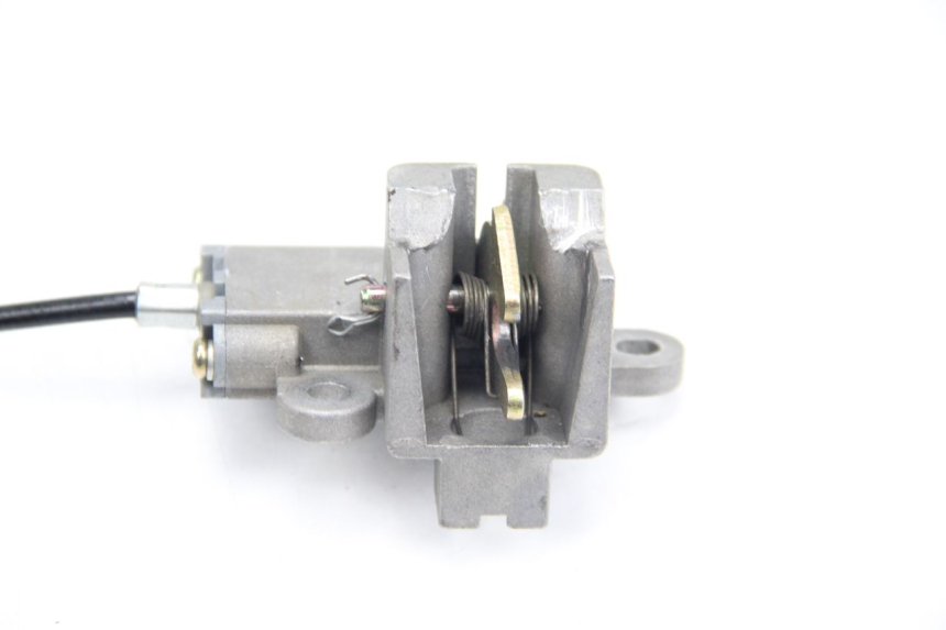 photo de SEAT LOCK TNT MOTOR ROMA 12' 2T 50 (2007 - 2018) - Fixing points details