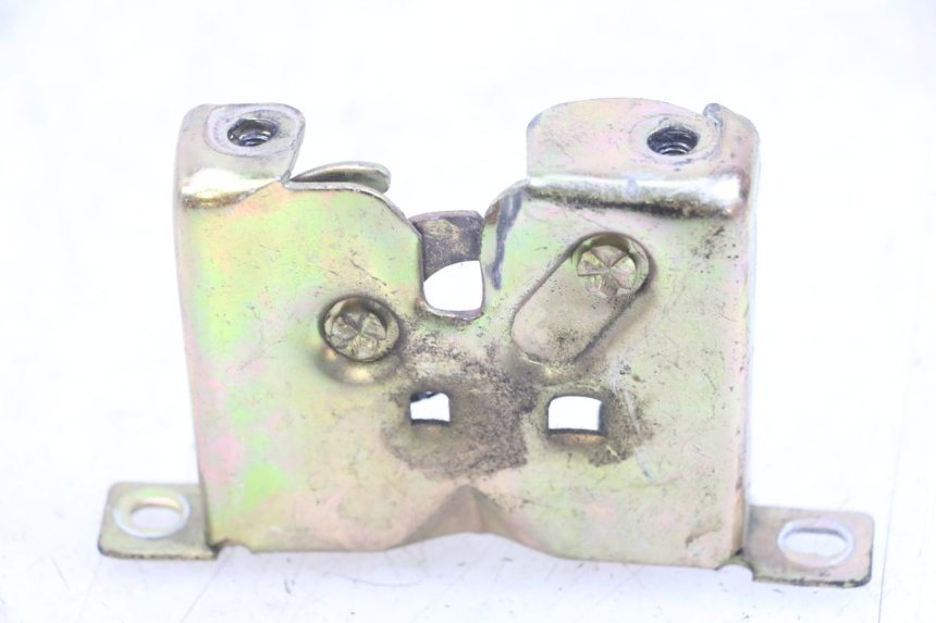 photo de SEAT LOCK KEEWAY RY6 2T 50 (2011 - 2019) - Zoom on usage condition