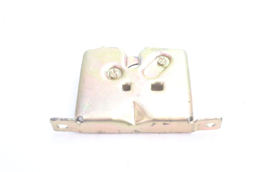 photo de SEAT LOCK KEEWAY RY6 2T 50 (2011 - 2019) - Alternative perspective
