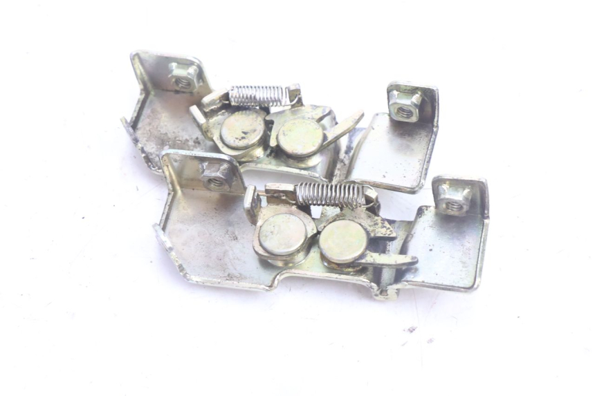 photo de SEAT LOCK SET DAELIM S2 125 (2006 - 2007) - Technical close-up