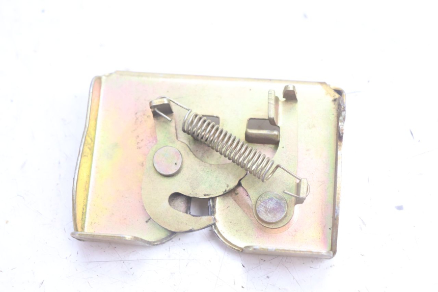 photo de SEAT LOCK SET JM MOTORS SANTANA EVO 50 (2024 - 2026) - Main view