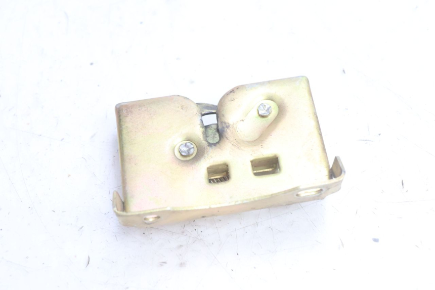 photo de SEAT LOCK SET JM MOTORS SANTANA EVO 50 (2024 - 2026) - Alternative perspective