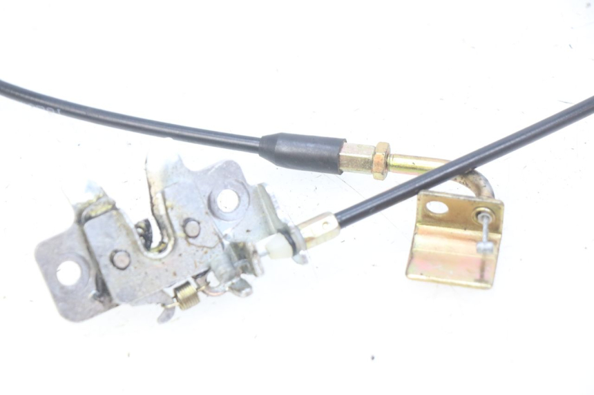 photo de SEAT LOCK JM MOTORS SANTANA 50 (2014 - 2023) - Technical close-up