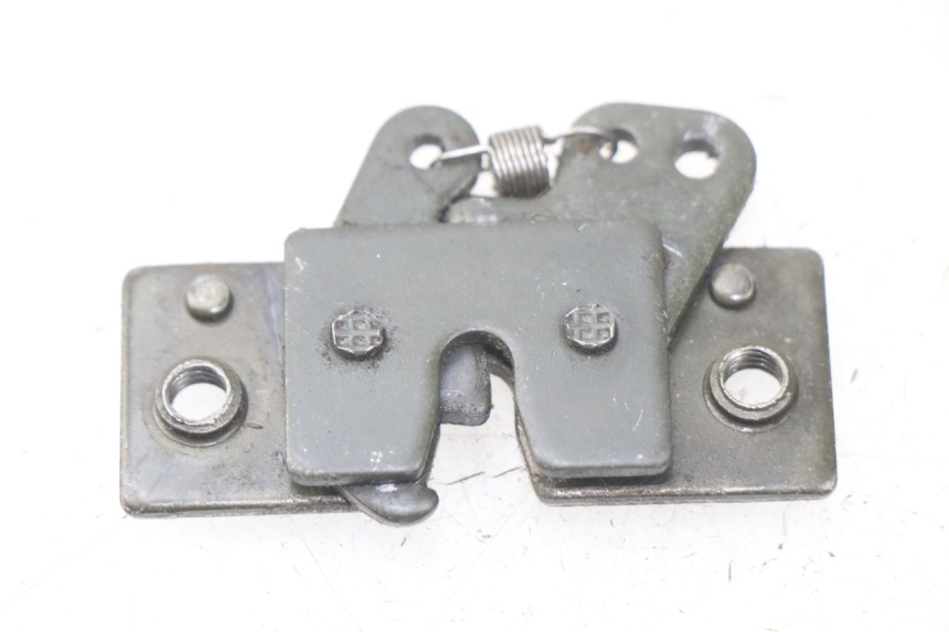 photo de SEAT LOCK SET PEUGEOT SATELIS 125 (2013 - 2018) - Component detail