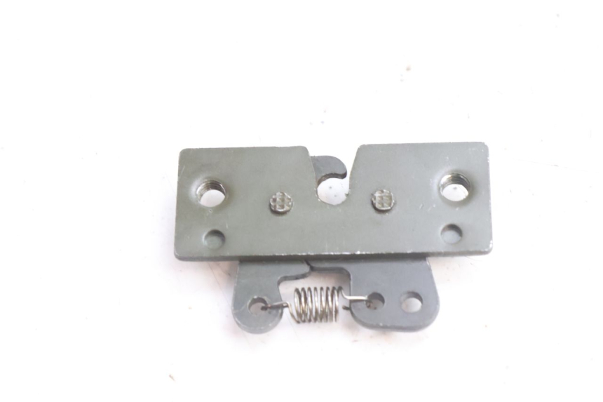 photo de SEAT LOCK PEUGEOT SATELIS 125 (2006 - 2009) - Technical close-up