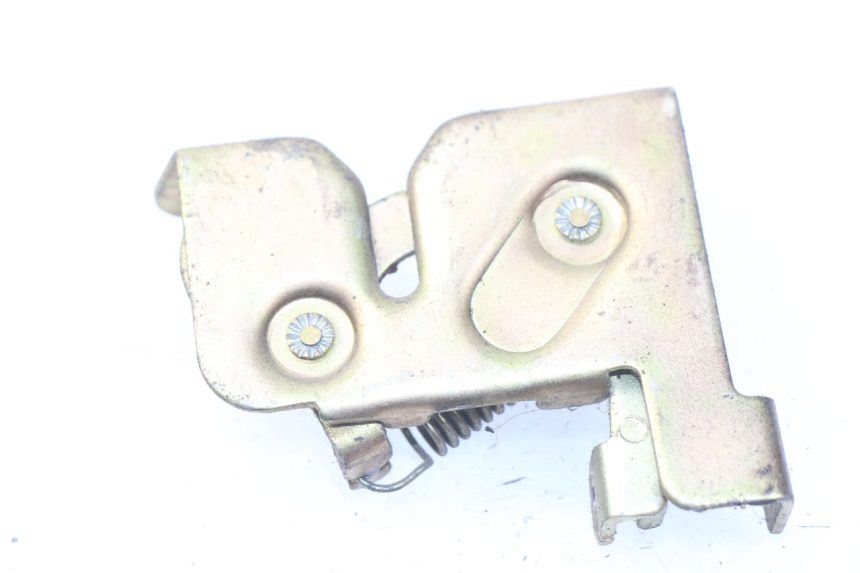 photo de SEAT LOCK SET PEUGEOT SC 50 (1988 - 1992) - Zoom on usage condition