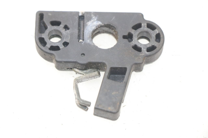 photo de SEAT LOCK SET MBK SKYLINER 125 (2004 - 2007) - Zoom on usage condition