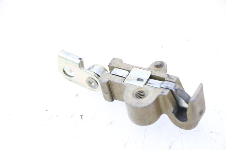 photo de SEAT LOCK SET HONDA ST PAN EUROPEAN 1100 (1990 - 2002) - Zoom on usage condition