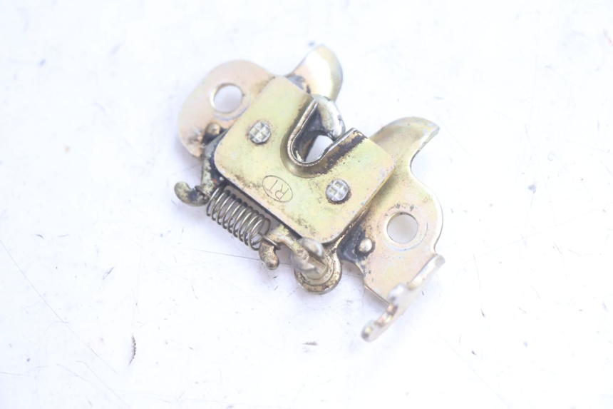photo de SEAT LOCK SET PEUGEOT STREETZONE NAKED 2T 50 (2014 - 2018) - Component detail