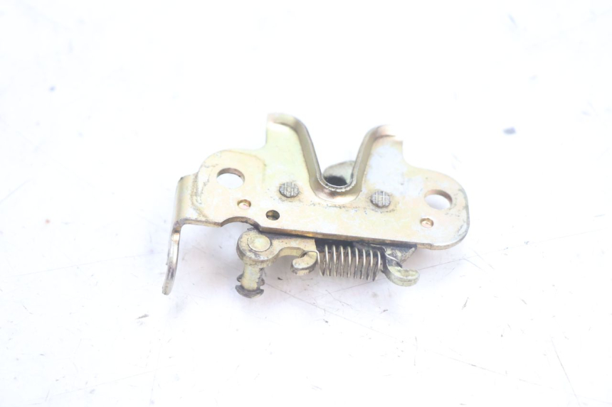 photo de SEAT LOCK SET PEUGEOT STREETZONE NAKED 2T 50 (2014 - 2018) - Alternative perspective