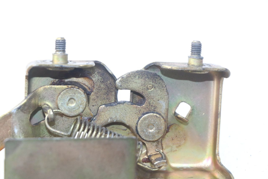 photo de SEAT LOCK SET PEUGEOT SV 80 (1993 - 1997) - Component detail