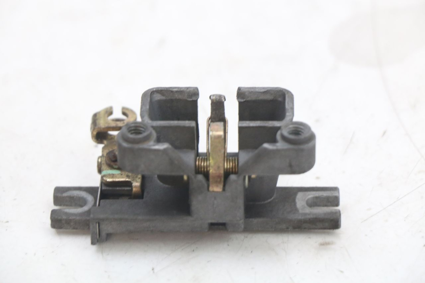 photo de SEAT LOCK SYM ORBIT III 3 4T 50 (2018 - 2021) - Zoom on usage condition