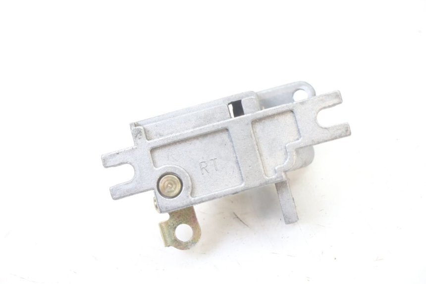 photo de SEAT LOCK SYM ORBIT III 3 4T 50 (2018 - 2021) - Zoom on usage condition