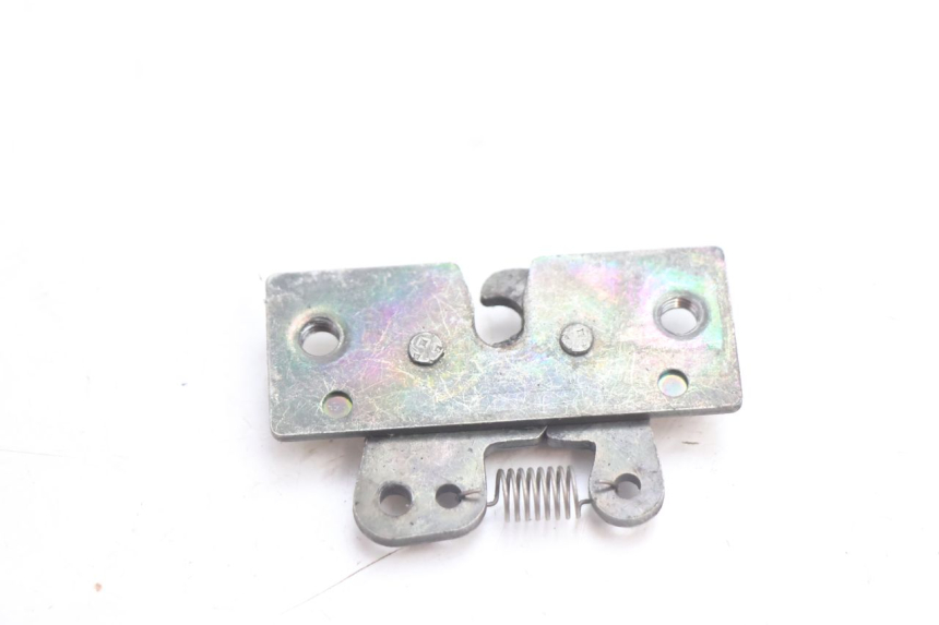 photo de SEAT LOCK PEUGEOT TREKKER 50 (1995 - 2004) - Alternative perspective