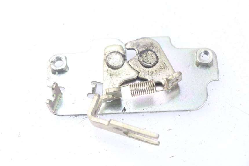 photo de SEAT LOCK PEUGEOT TWEET 125 (2010 - 2017) - Component detail