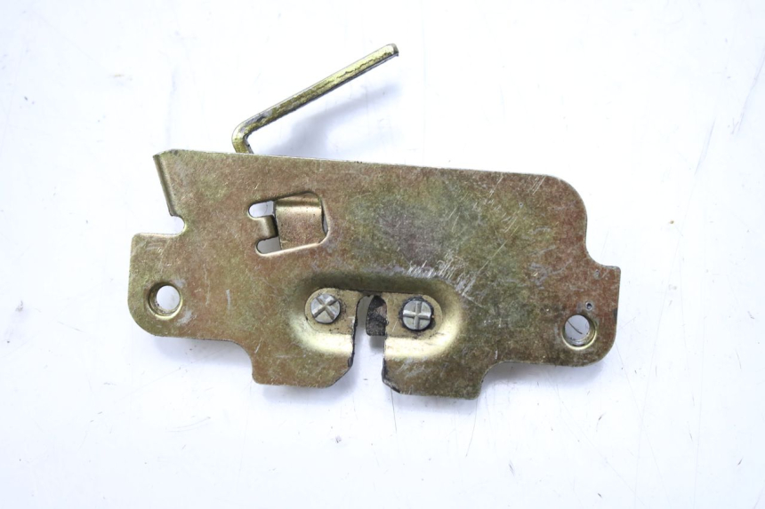 photo de SEAT LOCK PEUGEOT TWEET 125 (2010 - 2017) - Fixing points details