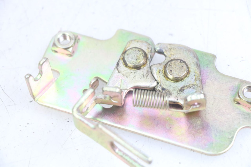 photo de SEAT LOCK PEUGEOT TWEET 125 (2018 - 2021) - Component detail