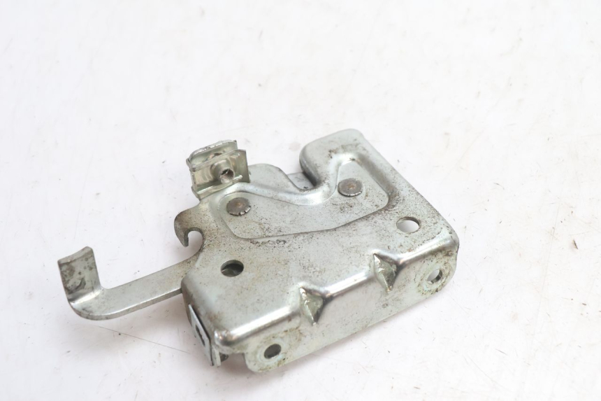 photo de SEAT LOCK SET PIAGGIO TYPHOON 50 (2000 - 2009) - Zoom on usage condition