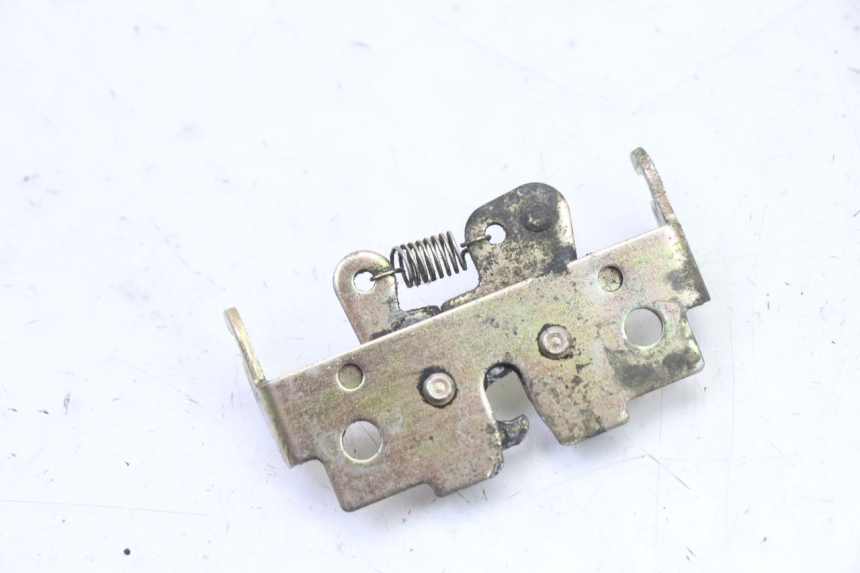 photo de SEAT LOCK PEUGEOT VIVACITY NEW 4T 50 (2008 - 2017) - Zoom on usage condition