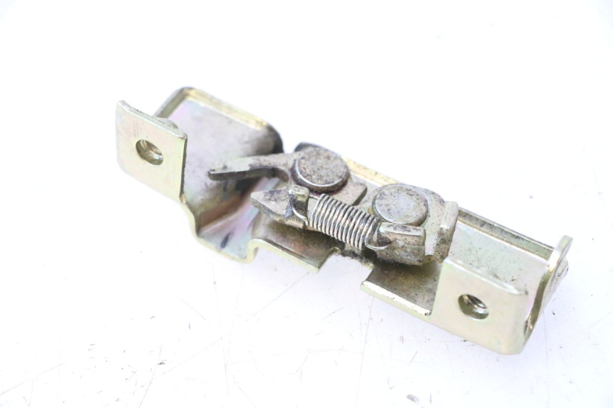 photo de SEAT LOCK SET DAELIM VJ ROADWIN 125 (2004 - 2007) - Component detail